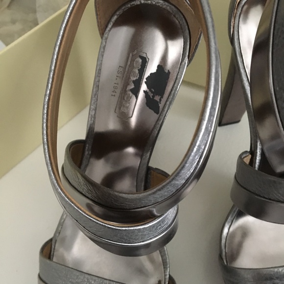 🔥🔥COACH Authentic heels🔥🔥🔥 - Picture 2 of 8